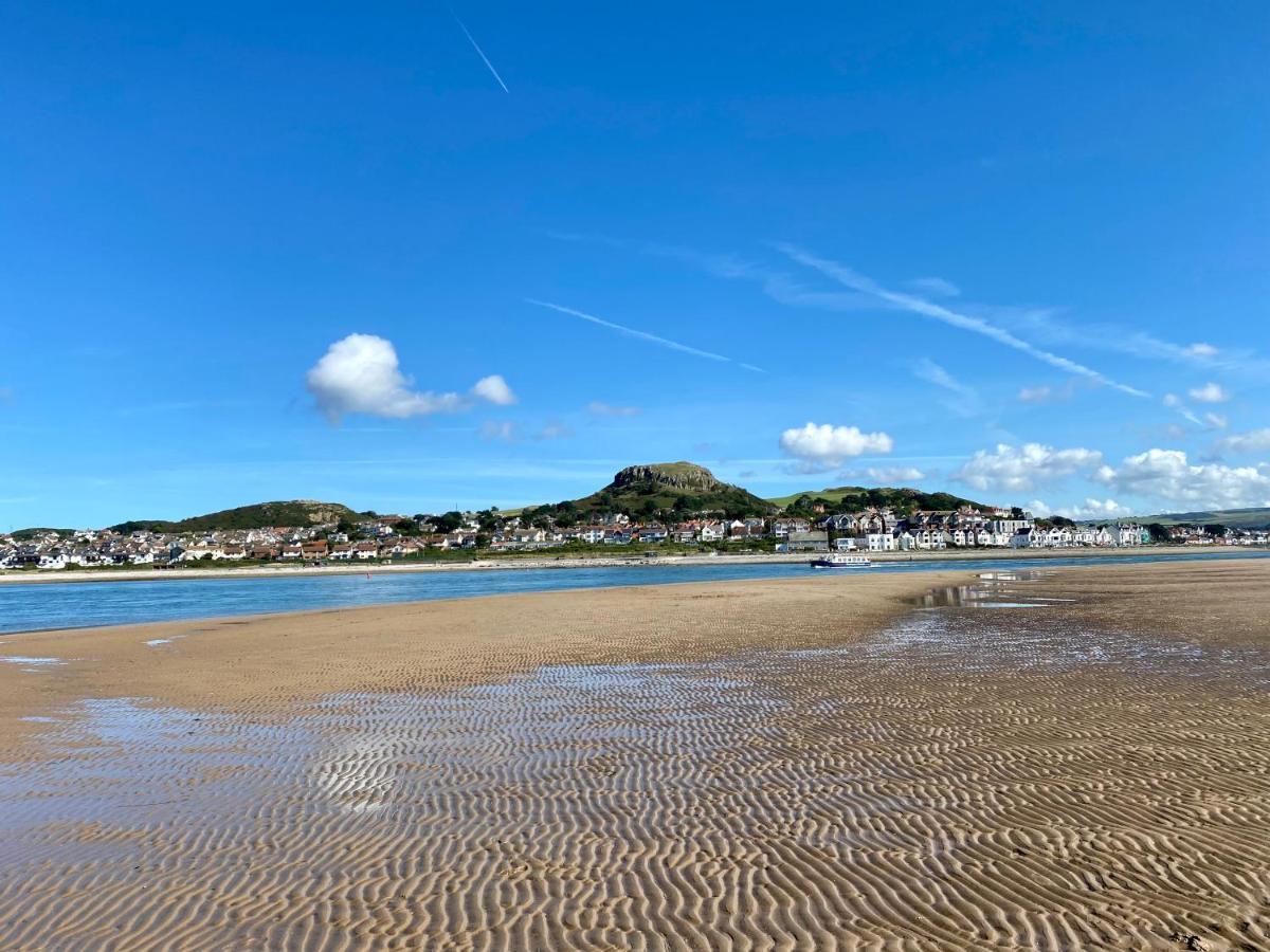 Llandudno Boutique Style Seaside Retreat With Stunning Views Rhôs-on-Sea Exterior foto